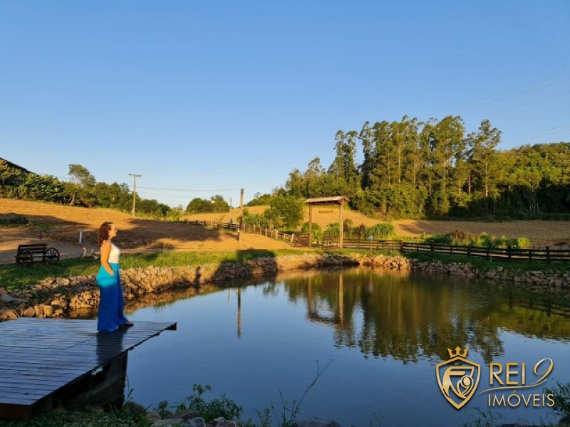 Sítio /Chácara 12 ha Açude/ Cabana/ Quiosque/ Rancho