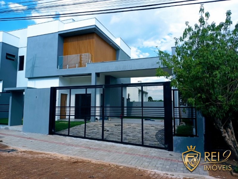 Casa 03 Dorm. c/01 Suíte Resid. AREZZO