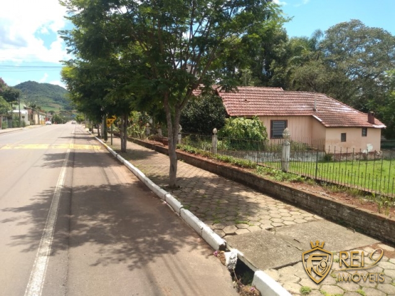 Terreno Coml. 2,8ha com 44m de frente Centro