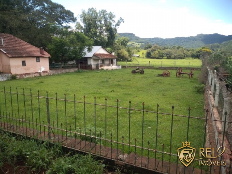 Área  Coml. 2,8ha com 44m de frente Centro