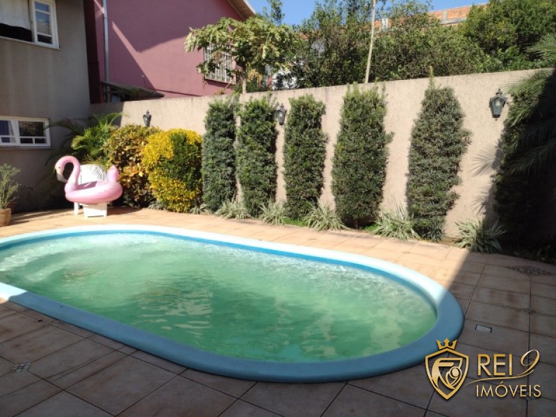 Casa 3 dorm. suíte, e Piscina 